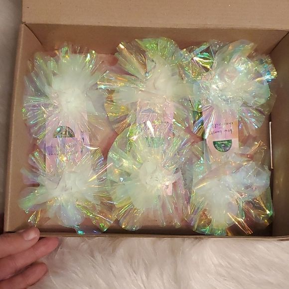 Hallmark Other - HALLMARK Bows 6pk. Iridescent